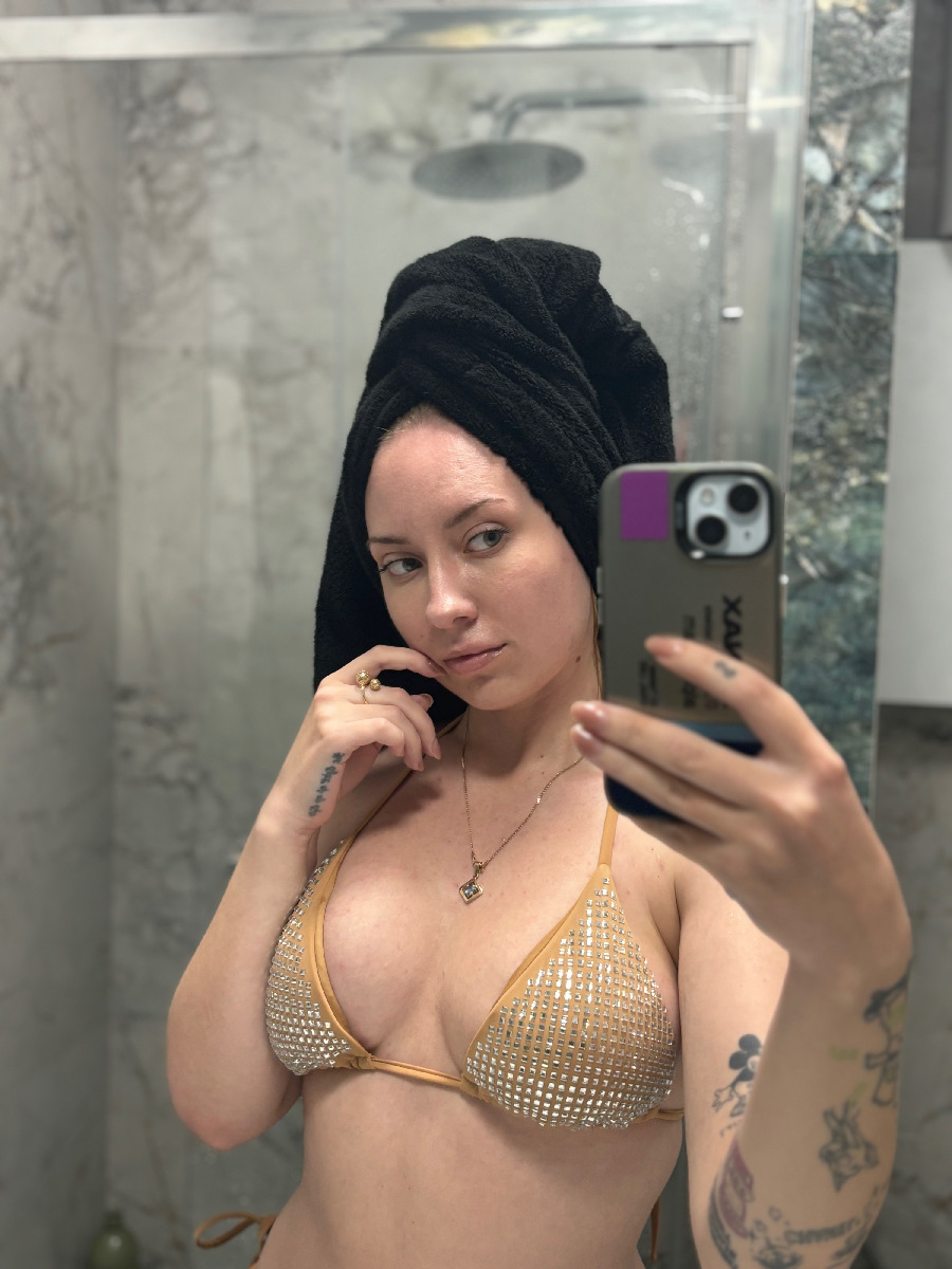 Nude girl KateV in Kagoshima