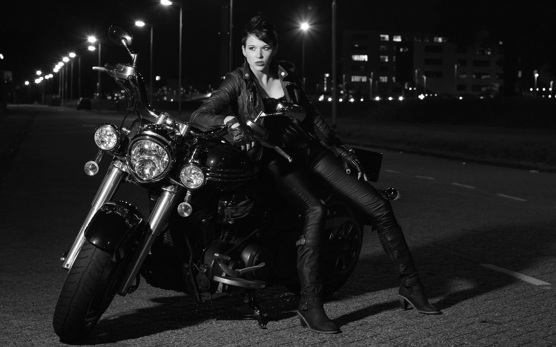 Photo Beautiful girls and motorcycles in Kagoshima