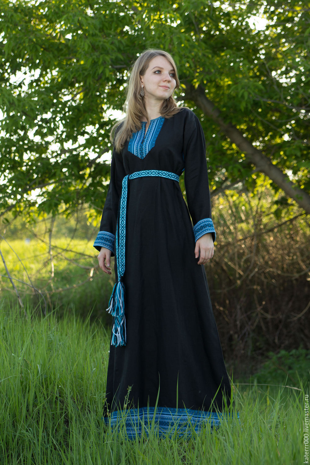 Women in Slavic costumes in Kagoshima